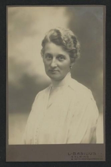 Fotografia kobiety - atelier Lorenza Basiliusa